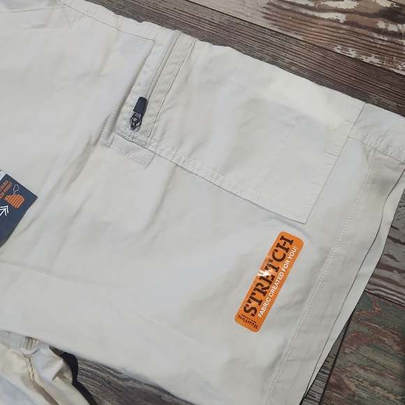 Men's shorts NWT - Picture 2 of 6